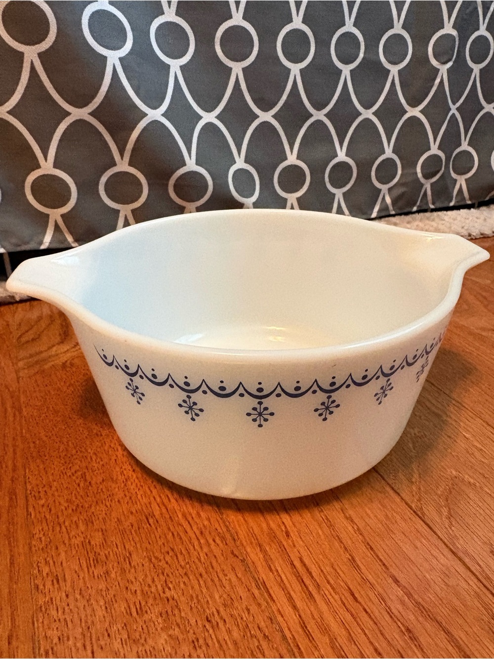 Vintage 1970’s Pyrex snowflake blue 1.5 quart 474B